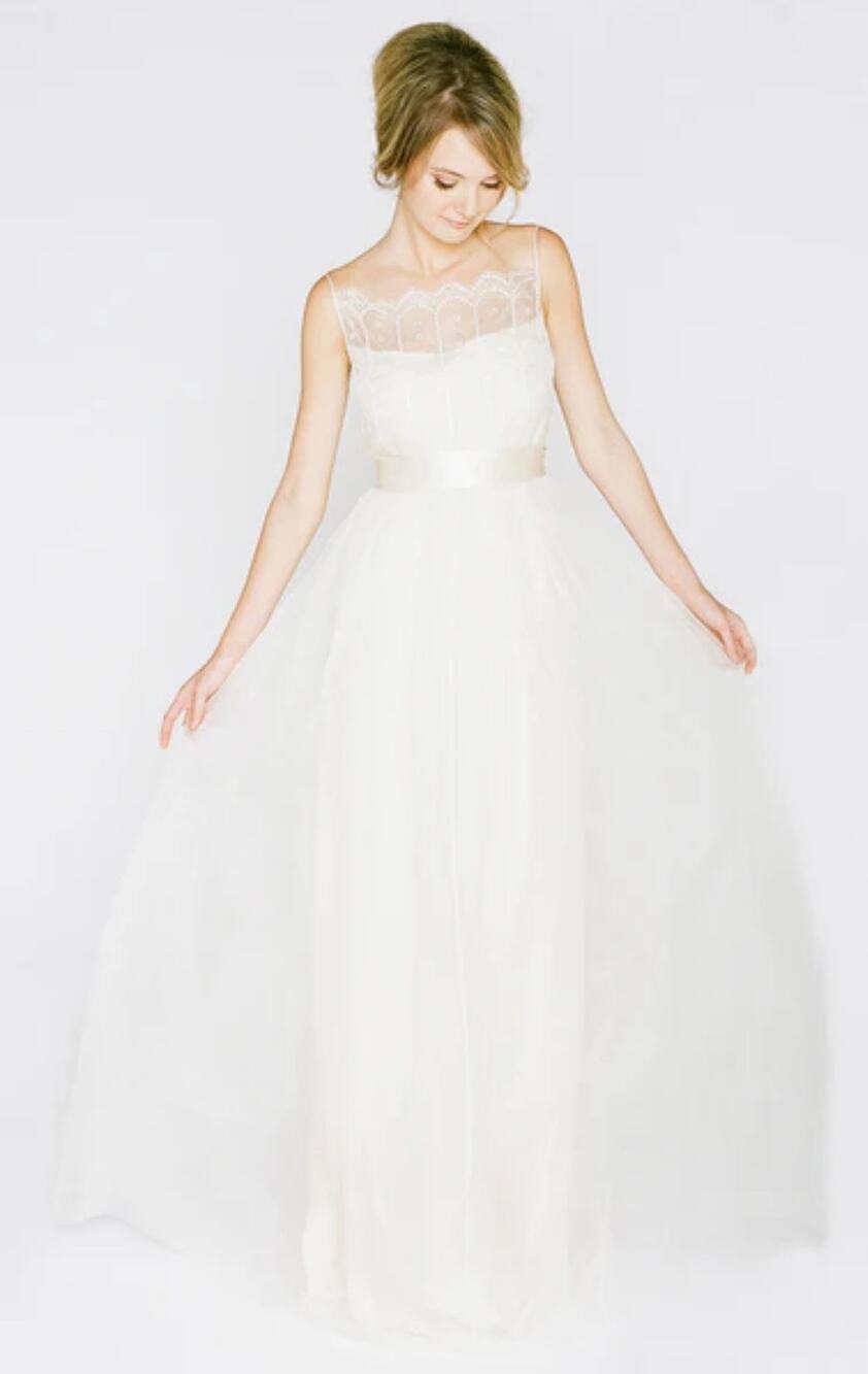 Saja Whimsical Wedding Dress 100% Silk Lace Womans 8